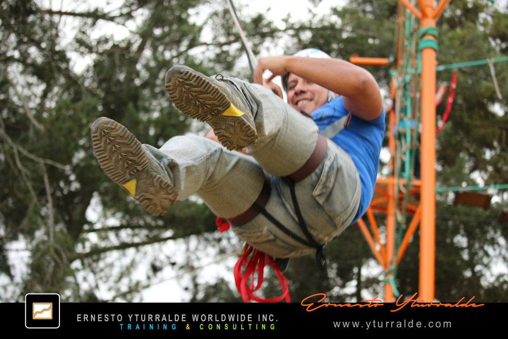Team Building Outdoor | Experiencia en Cuerdas Altas para fortalecer la confianza mutua