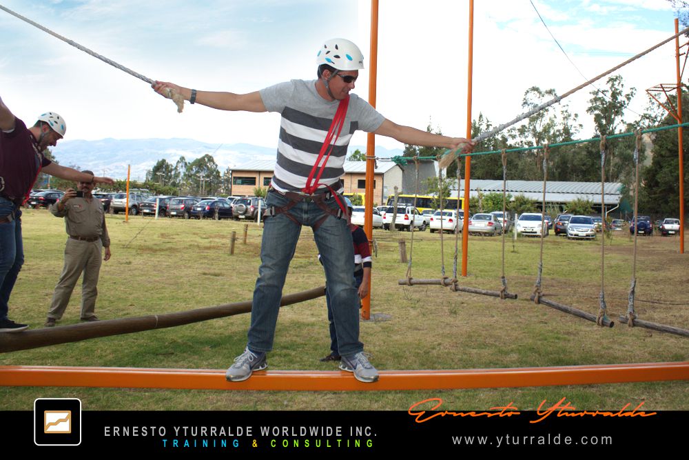 Cuerdas Altas | Actividad experiencial de liderazgo transformador y comunicación abierta